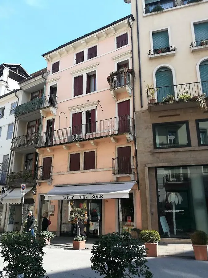 Appartamentopalladio140 Виченца 0*,